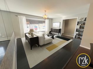 166-11 17th Ave #1, Whitestone, NY 11357