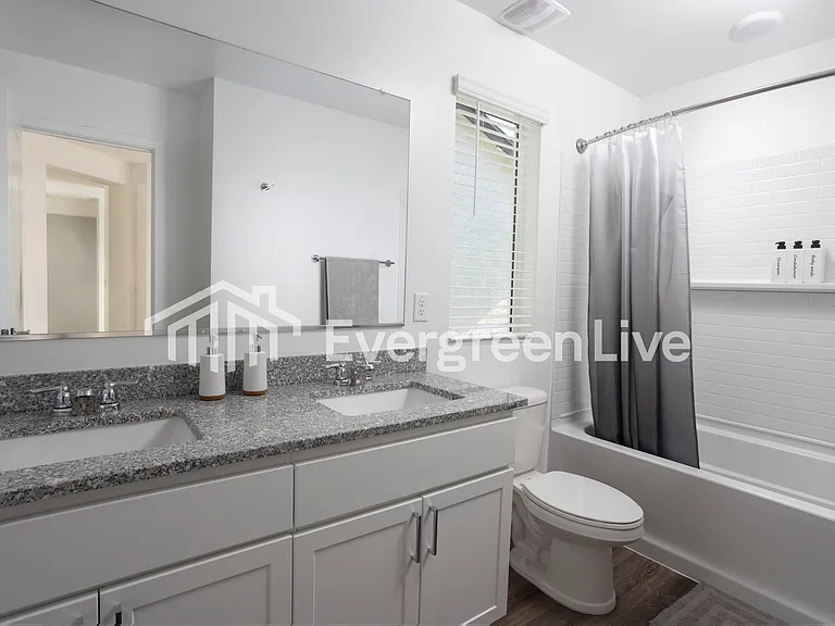 Cyrene at Skyline — Photo 41