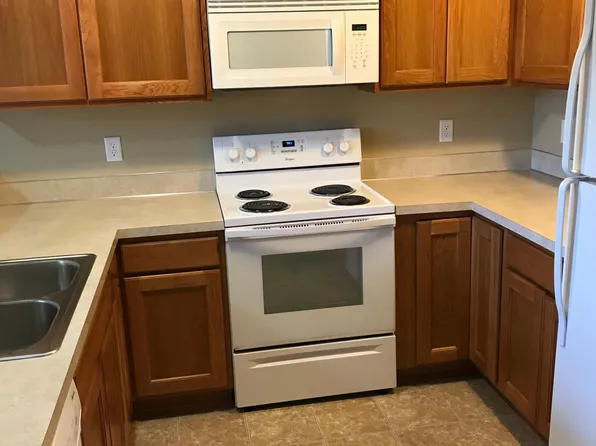 (undisclosed Address), Warrenton, OR 97146