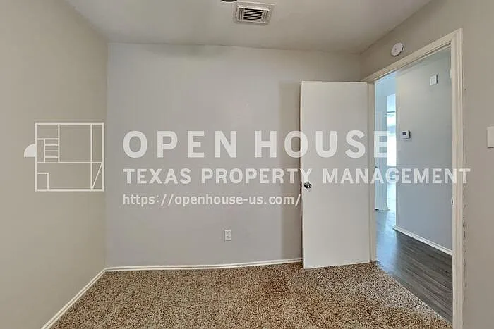 11910 Westwold Dr — Photo 11