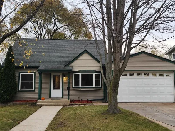963 Birchwood DRIVE, West Bend, WI 53095