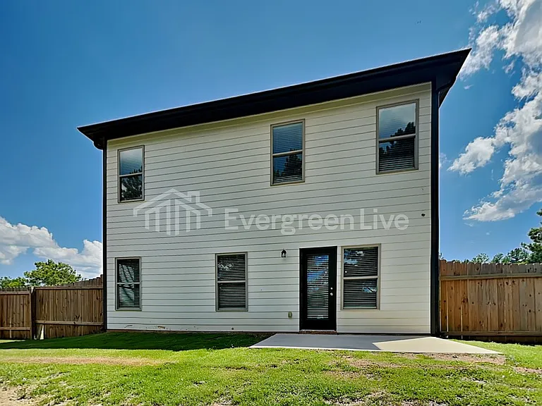 15661 Capstone Blvd — Photo 18