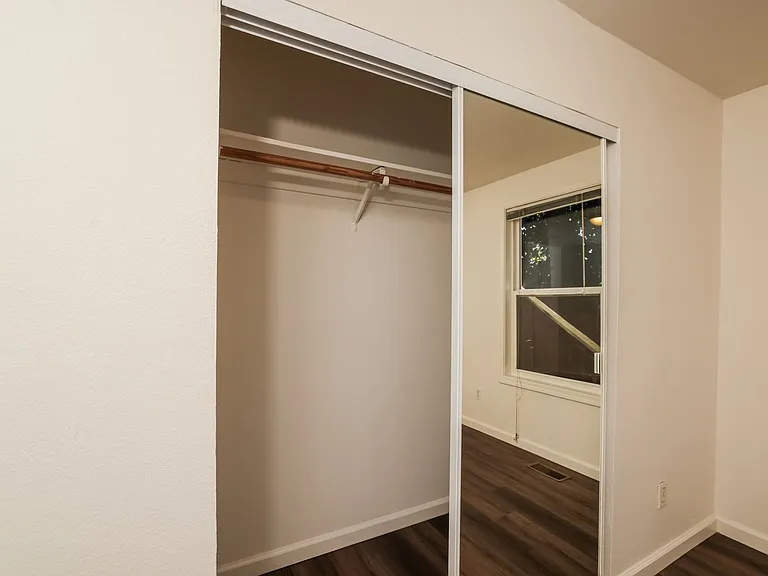 5851 Vallejo St #B — Photo 20