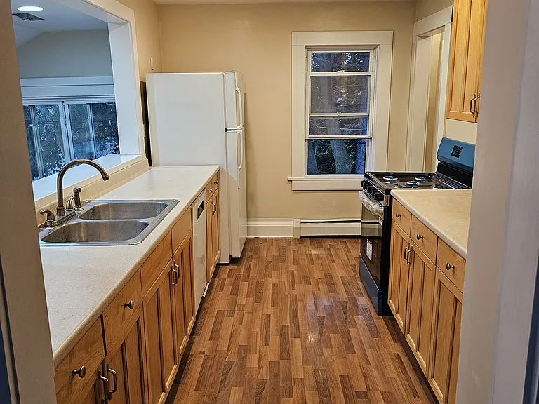 301 N Winton Rd #UP — Photo 6