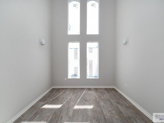 3rd image of 6524 Vista Jardin Cir