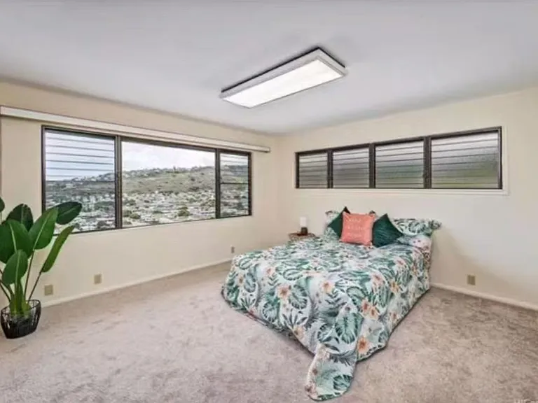 Sierra Dr — Photo 6