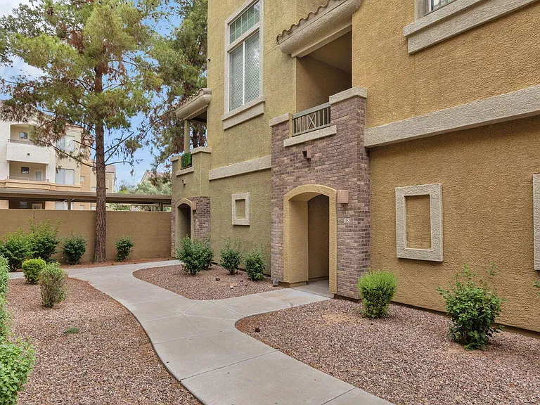 18250 N Cave Creek Rd #108 — Photo 5