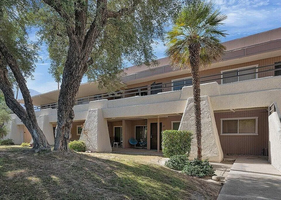 2857 North Los Felices Road - 213 — Photo 2