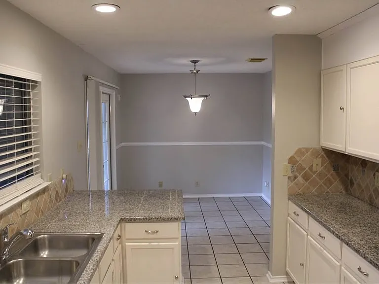 9002 Limestone Hl — Photo 6
