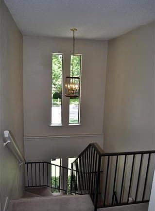 2nd image of 4909 Cliffwood Dr