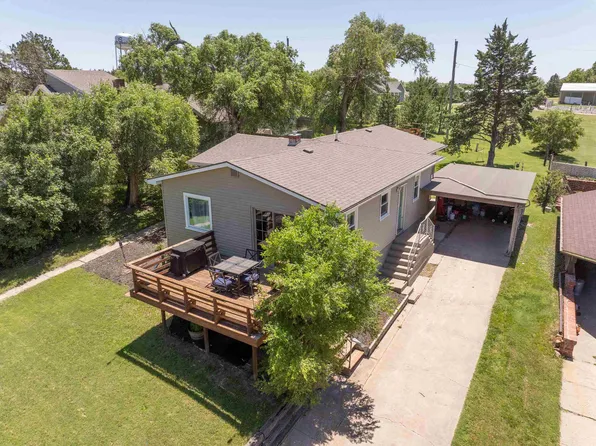 307 W 14th St, Ellis, KS 67637
