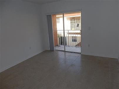 4th image of 2050 NE 140th St #14716929