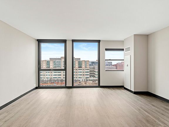 2nd image of 1922 W Ogden Ave #3/2