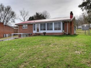214 Fairford Ln, Blountville, TN 37617