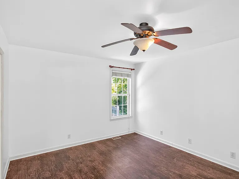 3008 Lakeshore Dr — Photo 23