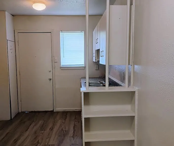 4203 Dawson Ln — Photo 1