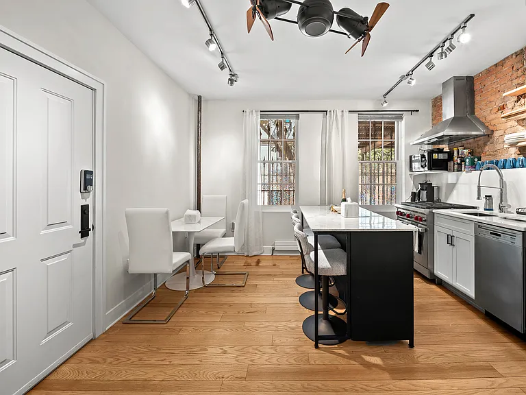 197 W Houston St #Townhouse 1 — Photo 18