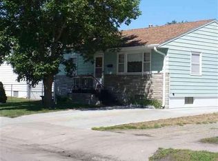 803 S 12th St, Norfolk, NE 68701