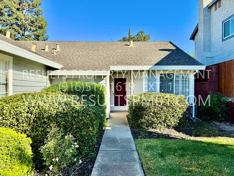3413 Cobblestone Dr — Photo 7