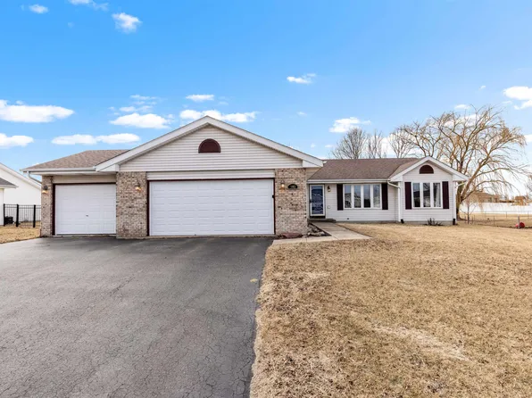 182 Autumnwood Ln, Davis Junction, IL 61020