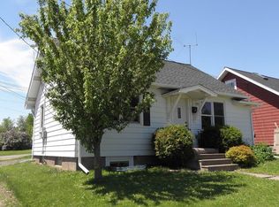 815 7th St, Two Harbors, MN 55616