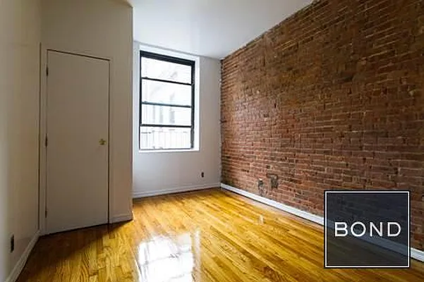 Rented by Bond New York | media 26