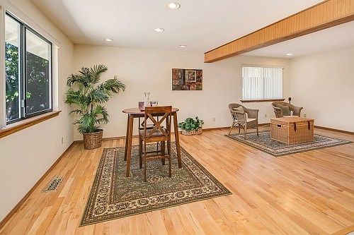 5th image of 2515 26th St SE