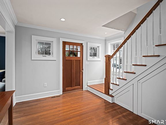 2nd image of 33 Myrtle Street