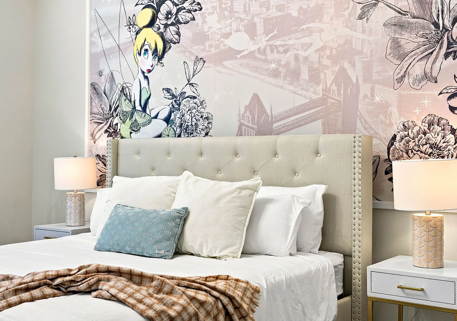 5BR Home, Private Pool, Chic Decor, Themed Rooms — Photo 3