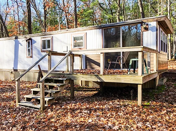 389 W Turkey Ln, White Cloud, MI 49349