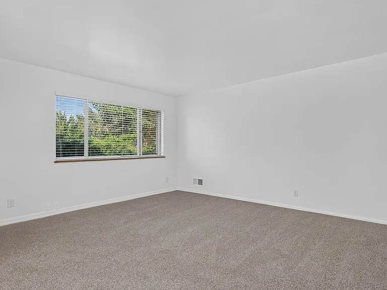 6810 W Mexico Dr — Photo 9