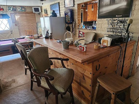 5th image of 2401 W Black Canyon Dr
