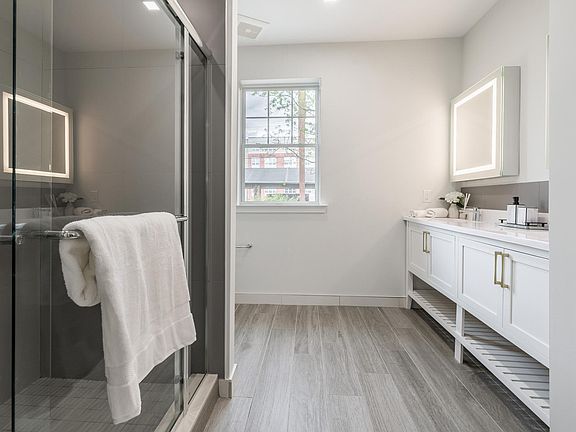 5th image of 111 Washington St #B315