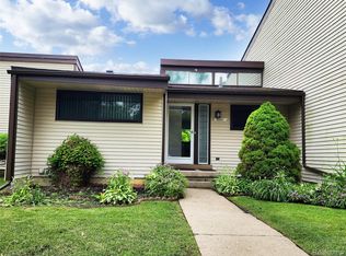 5201 Orchard Grove Dr #7, Flint, MI 48507