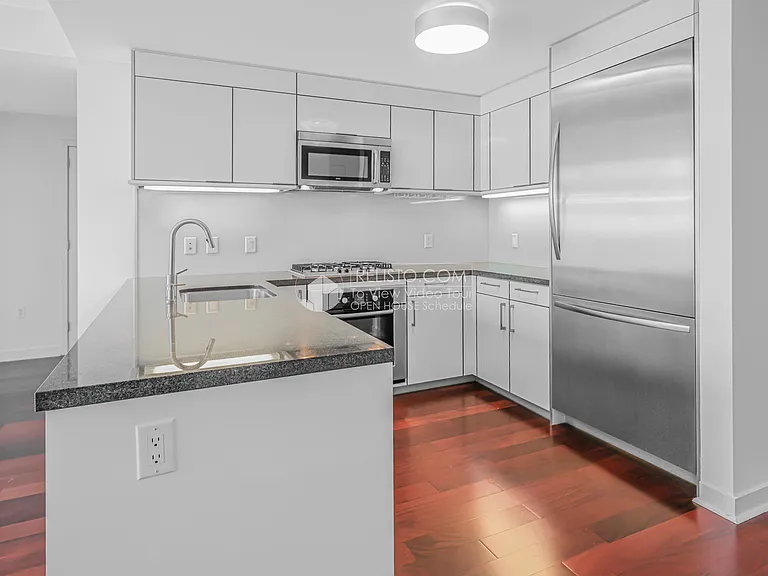 338 Spear St #11E — Photo 5