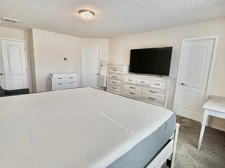 10919 Fort Point Ln NE — Photo 47