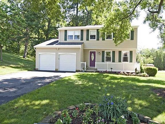 2nd image of 802 Timberwood Dr