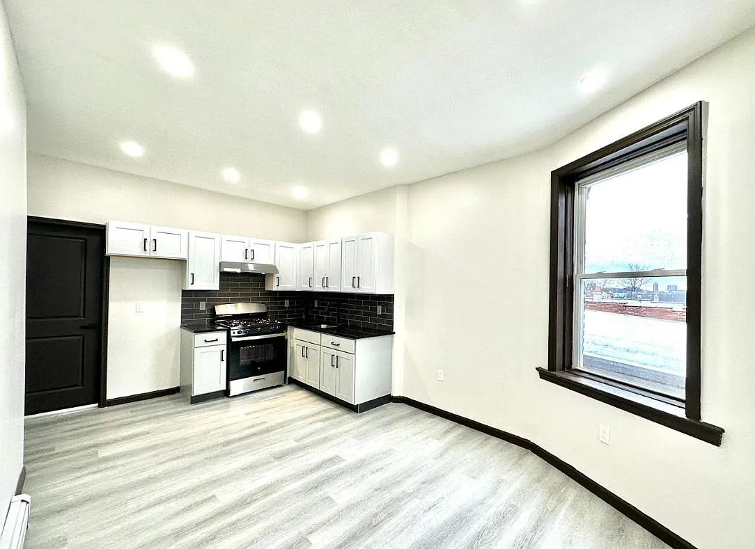 2 bed, $1,850 — Photo 3