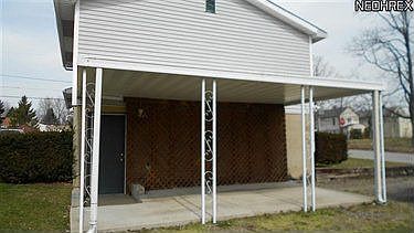 3rd image of 317 Sanderson Ave