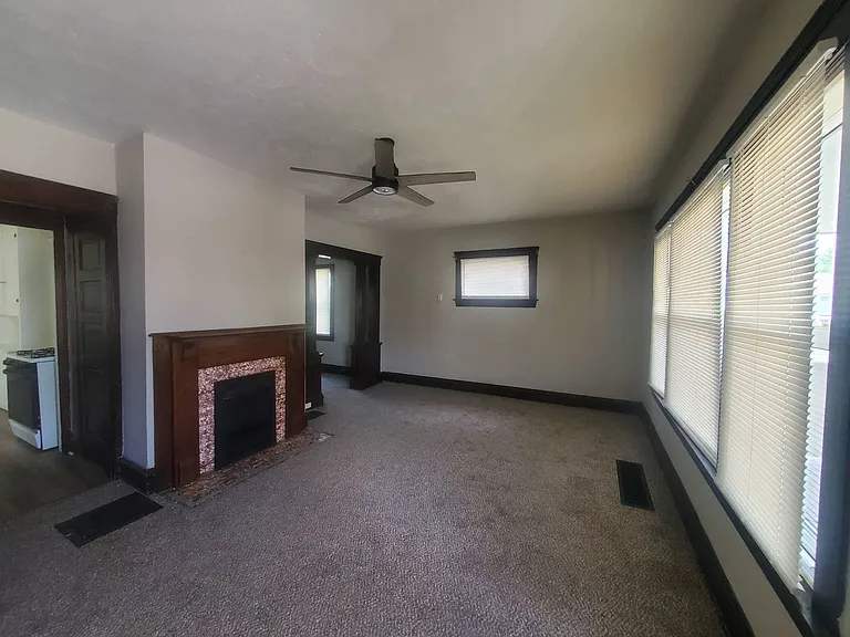 7816 Maryland Ave — Photo 3