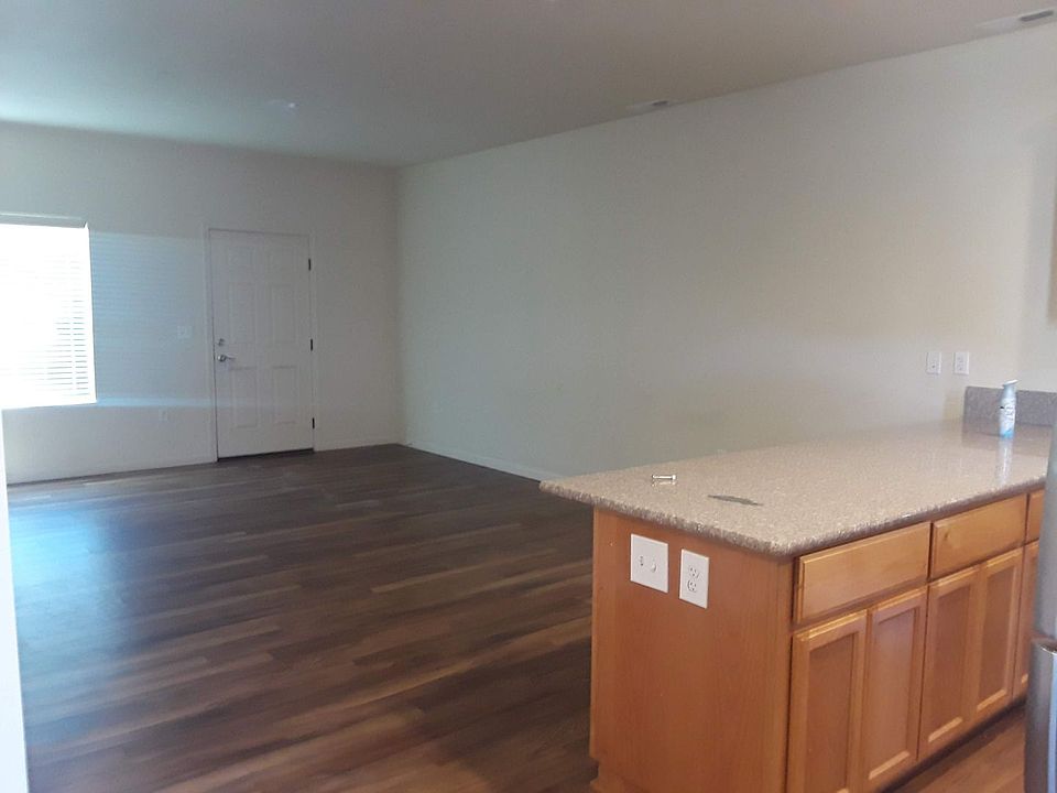 2nd image of 400 F St #420