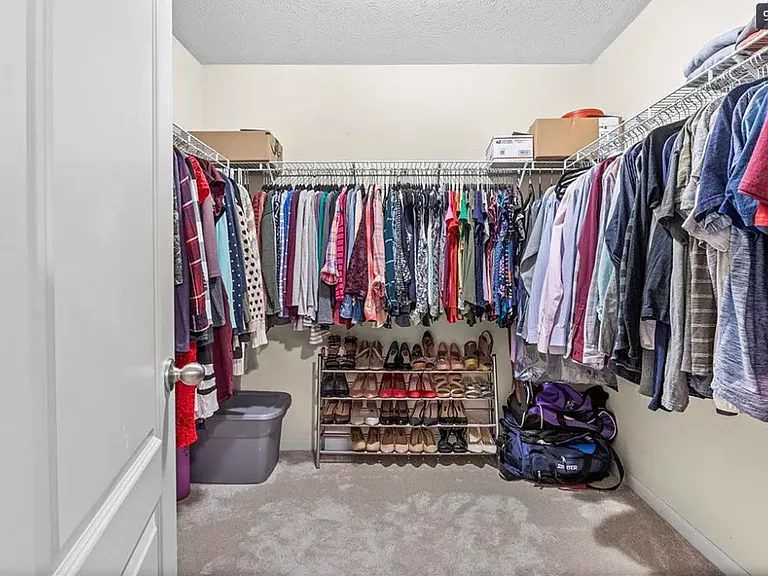 218 Linehan Pl — Photo 11