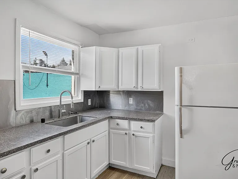 17127 Roselawn St — Photo 12