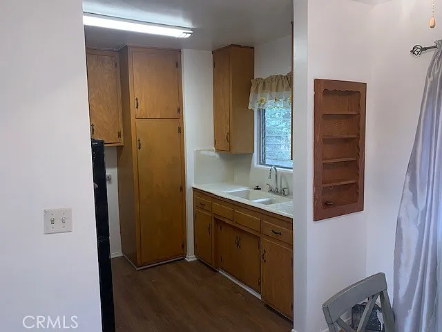 744 W 33rd St — Photo 7