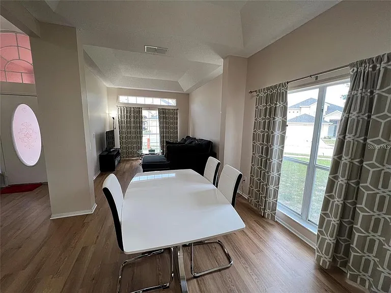 755 Riggs Cir — Photo 6