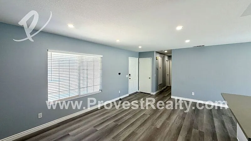 2 bed, 1.0 bath, 1006 sqft, $2,000 — Photo 4
