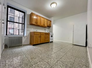 312 W 15th St #3A, New York, NY 10011