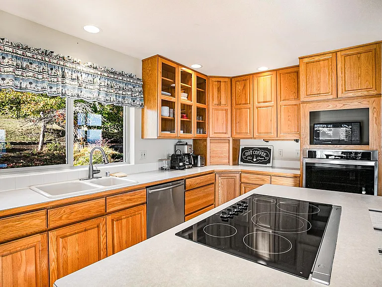 72 Harms Ln — Photo 12