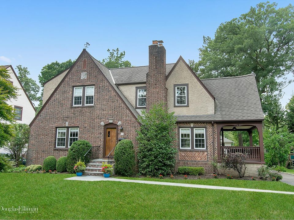 1st image of 23 Blackthorn Ln