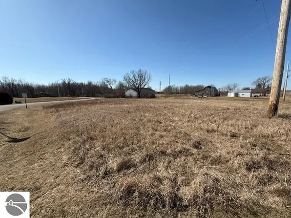 Dawn Dr, Saint Louis, MI 48880